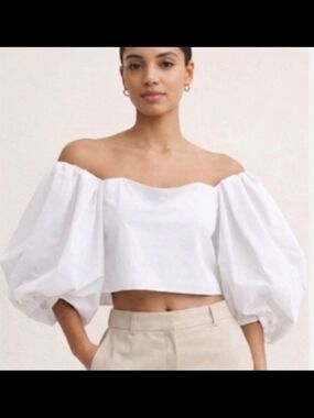 THE BANANA REPUBLIC Puff Sleeve Blouse Size 4